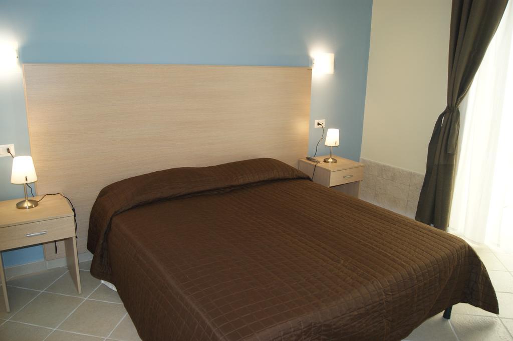 Guest House Golfo Xifonio Аугуста Екстер'єр фото