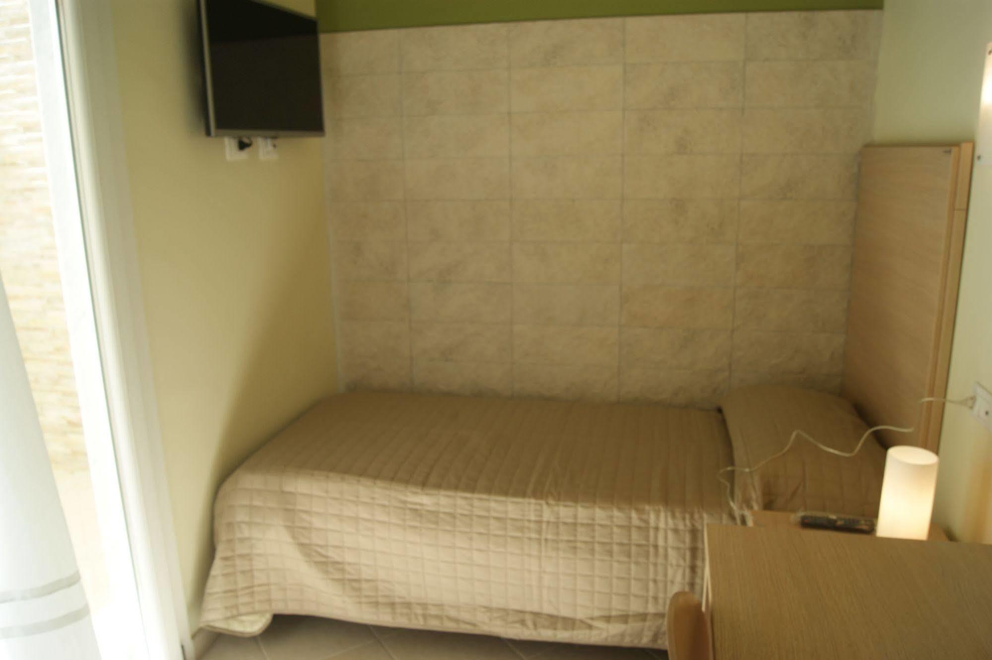 Guest House Golfo Xifonio Аугуста Екстер'єр фото